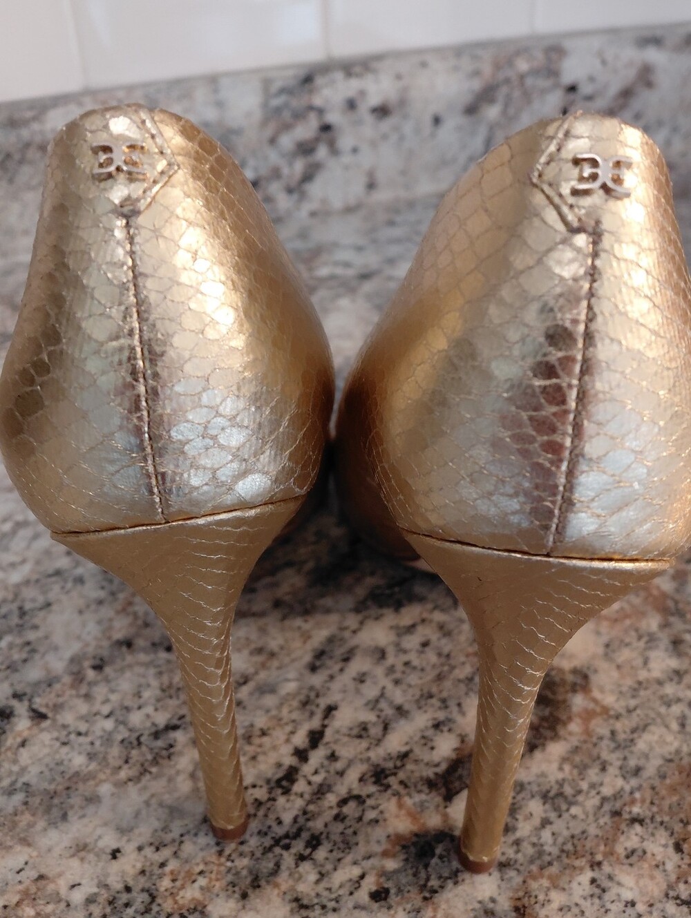 Sam & Libby Gold Snake Skin Patterned Pointed-Toe Stiletto Pumps - Picture 4 of 10
